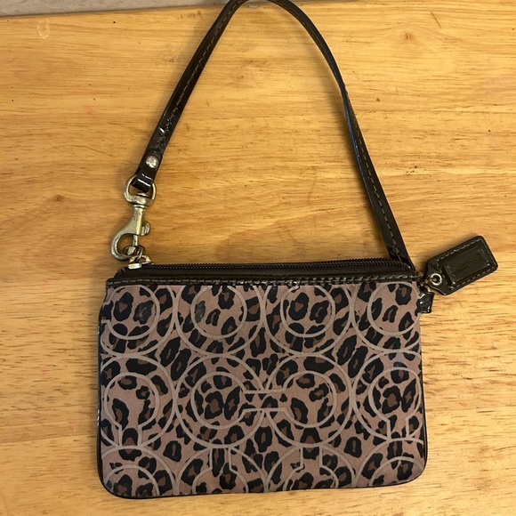 Coach Poppy Black and Brown Leopard Wristlet - Picture 3 of 7